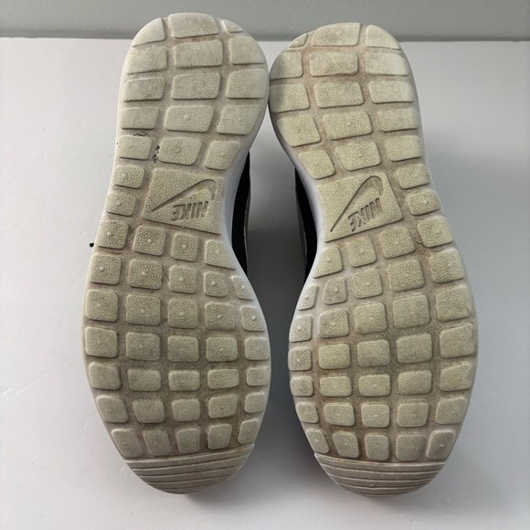 Nike Womens Roshe One 844994-002 Black Running Shoes Sneakers Size 10 - Picture 7 of 12